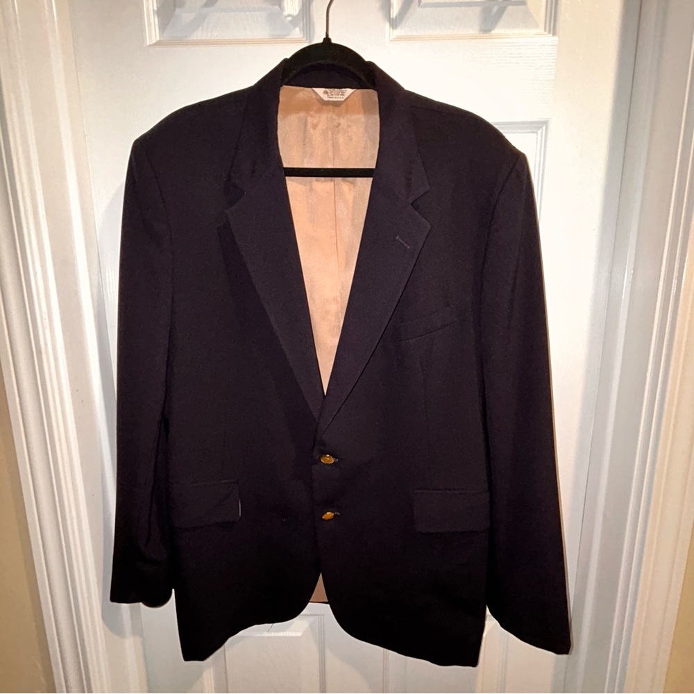 Blazer Navy Blue Gold Buttons Men’s Size 46R Hunt Valley 100% Pure Wool